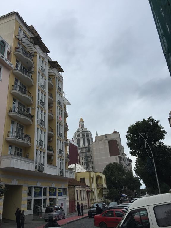 Apartment Pshavela 16 巴统 外观 照片