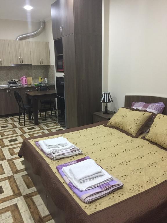 Apartment Pshavela 16 巴统 外观 照片